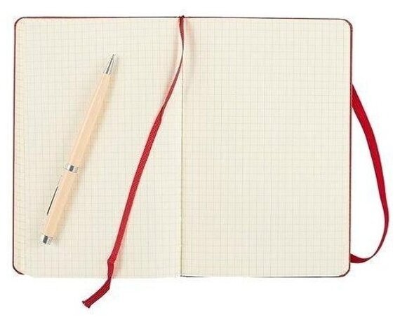 Блокнот Moleskine CLASSIC QP051F2 Medium 115x180мм 208стр. клетка твердая обложка красный