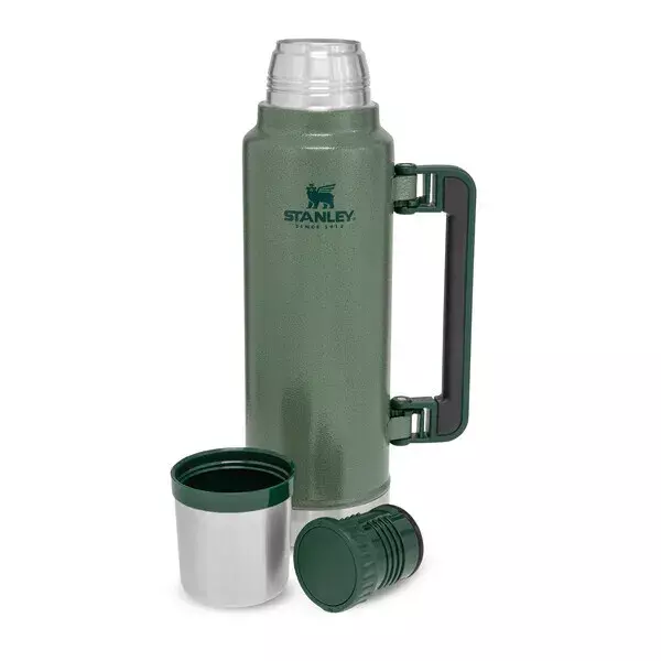 Термос Stanley The Legendary Classic Bottle 1.4л. зеленый (10-08265-001)