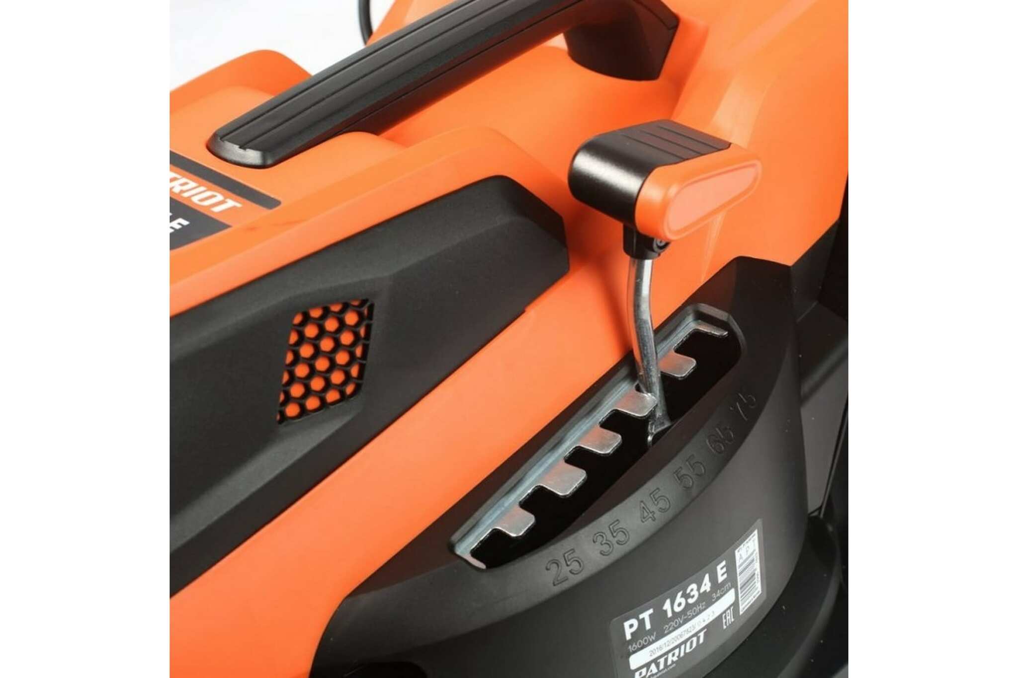 Газонокосилка роторная Patriot PT 1634E (512309224) 1600Вт