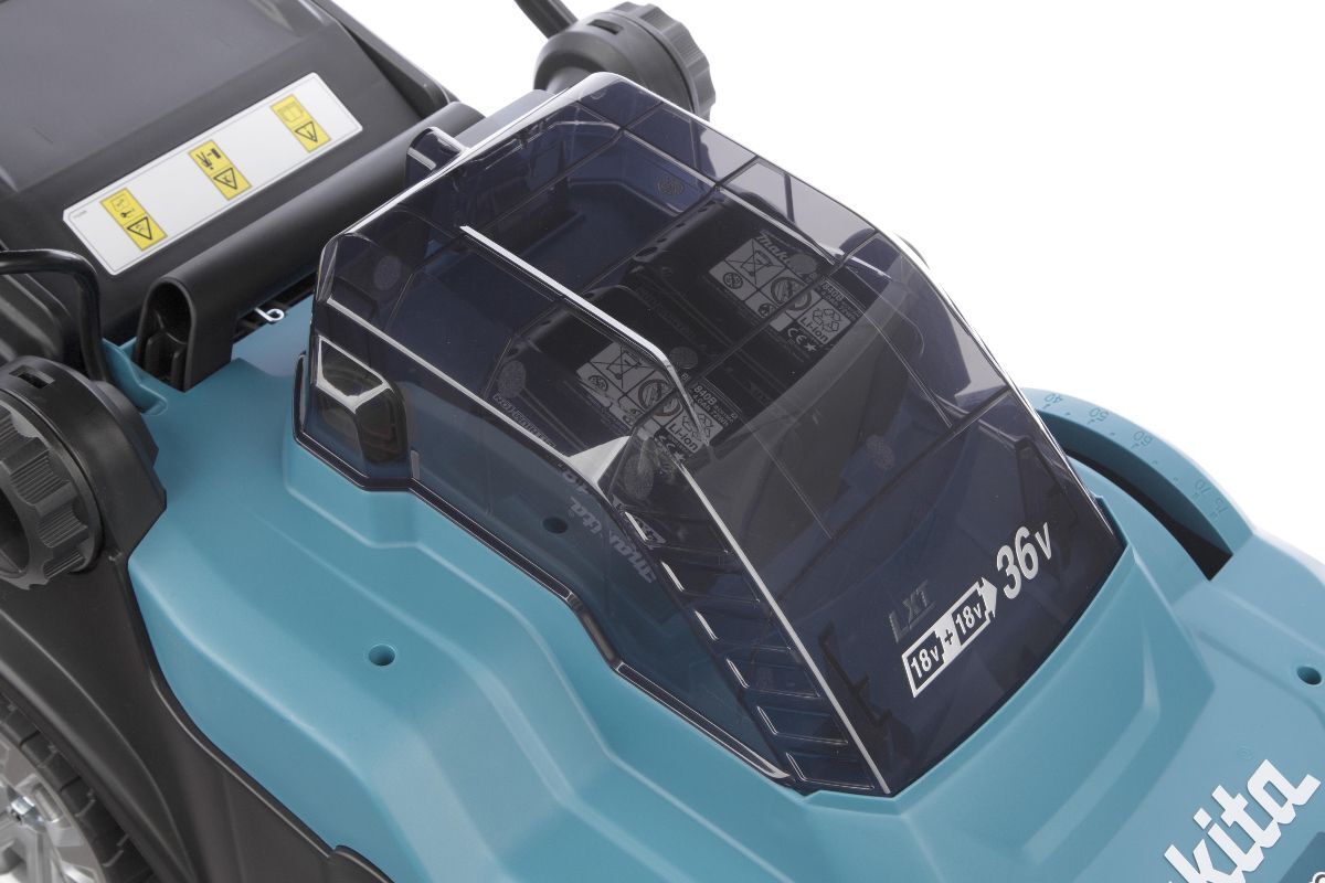 Газонокосилка роторная Makita DLM382CM2