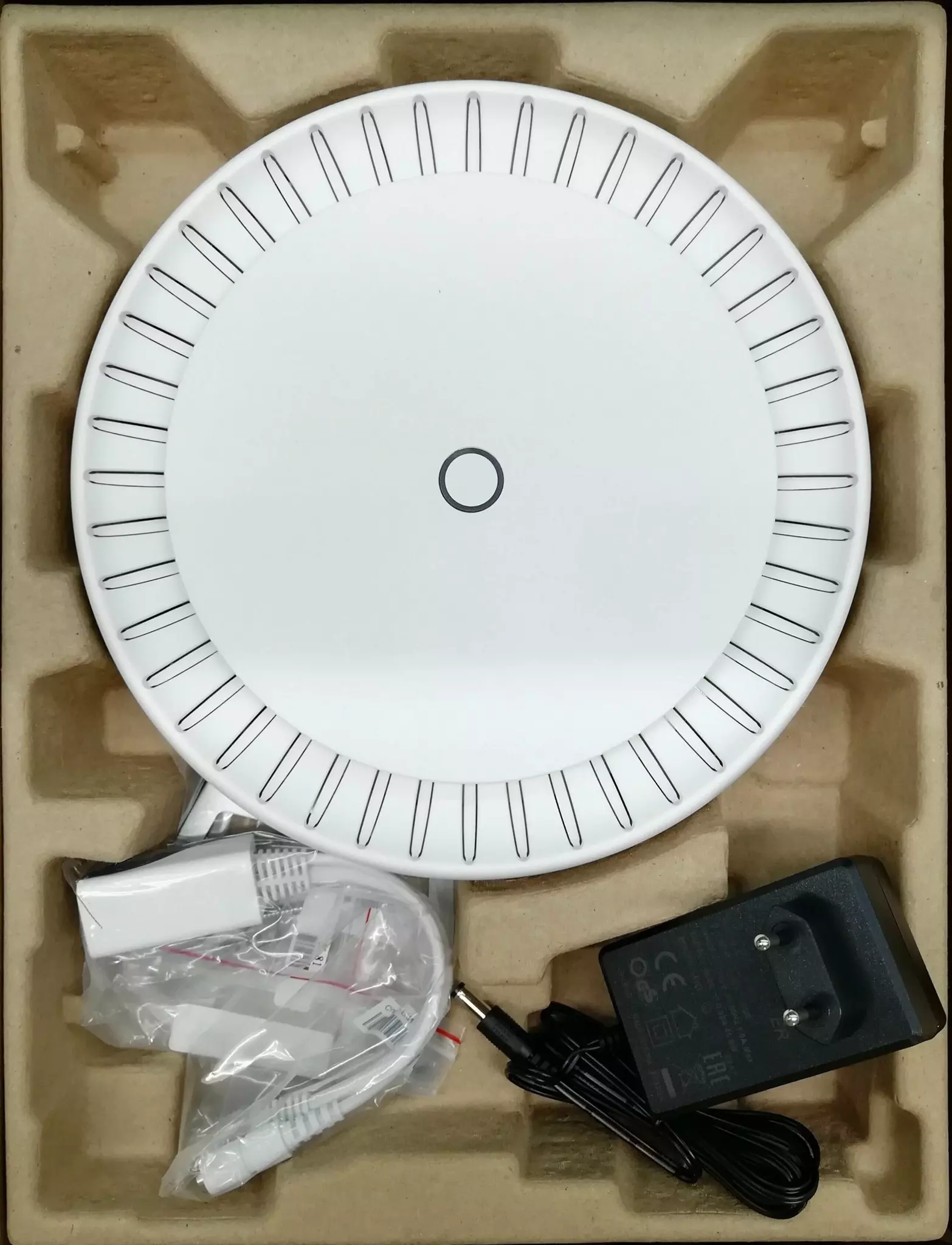 Точка доступа MikroTik cAP AX cAPGi-5HaxD2HaxD