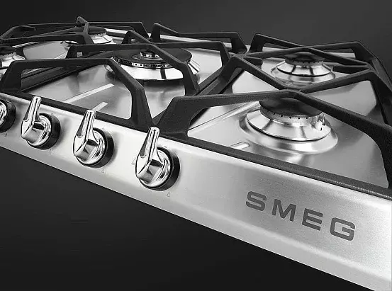 Газовая варочная поверхность Smeg SR964XGH [нержавеющая сталь, конфорок - 4, чугун, серебристый]