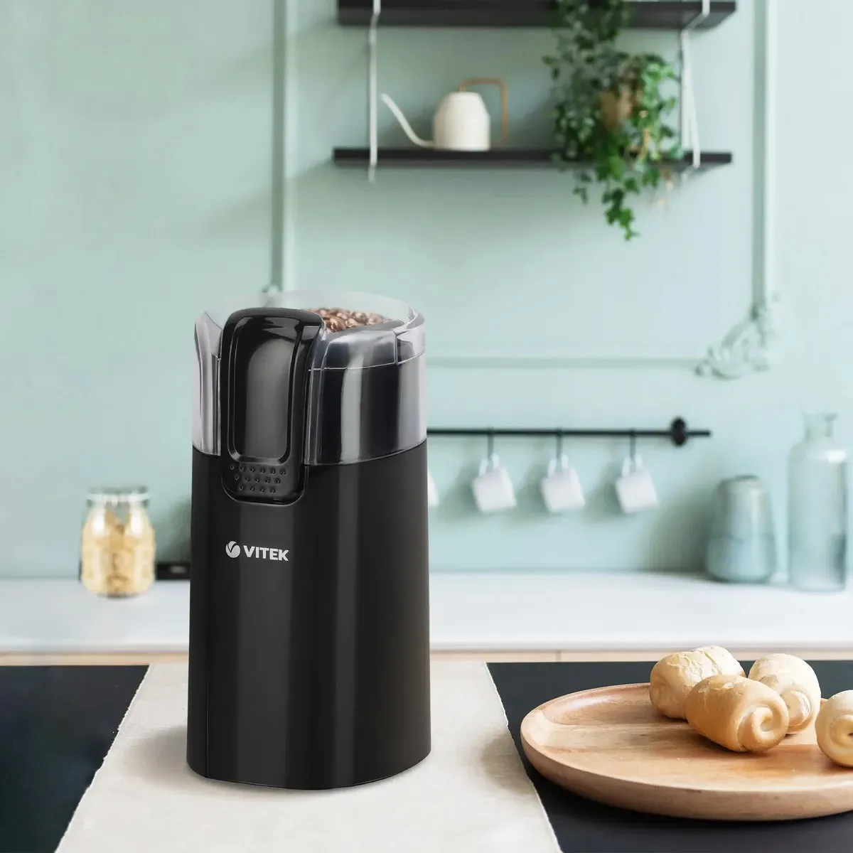 Кофемолка VITEK VT-7124(BK) Мощность 150 Вт Ёмкость 30 г, чёрный