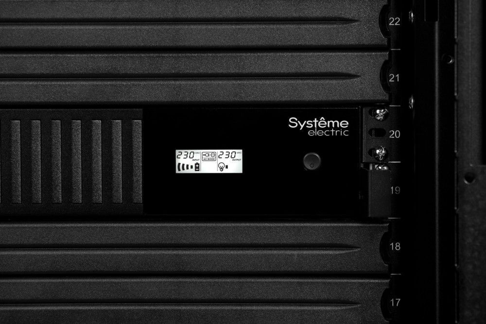 Источник бесперебойного питания Systeme Electriс SMT SMTSE2000RMI2U 1320Вт 2000ВА черный